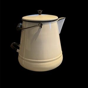 large enamelware cowboy Kettle/pitcher
